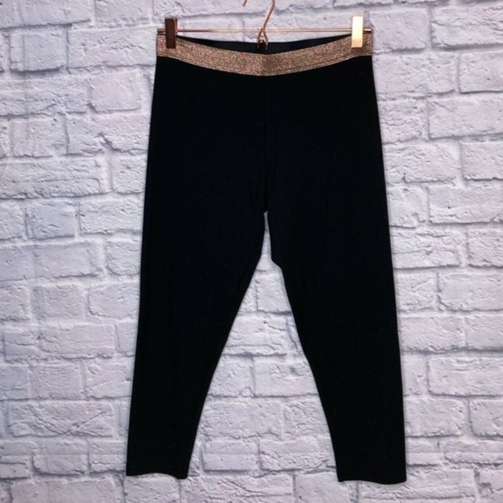 Victoria's Secret Medium M Victoria Sport Capris‎